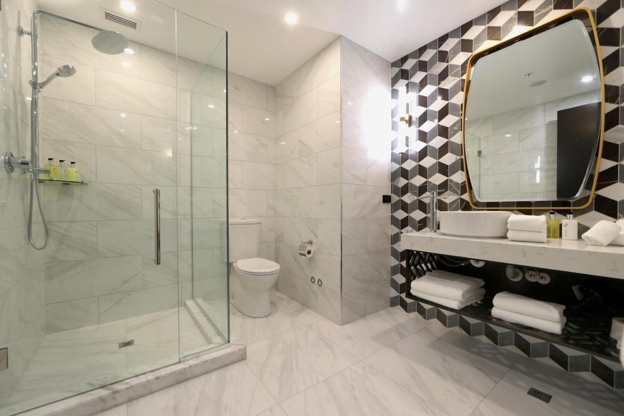 Swiss-Belhotel Napier Exterior photo Bathroom